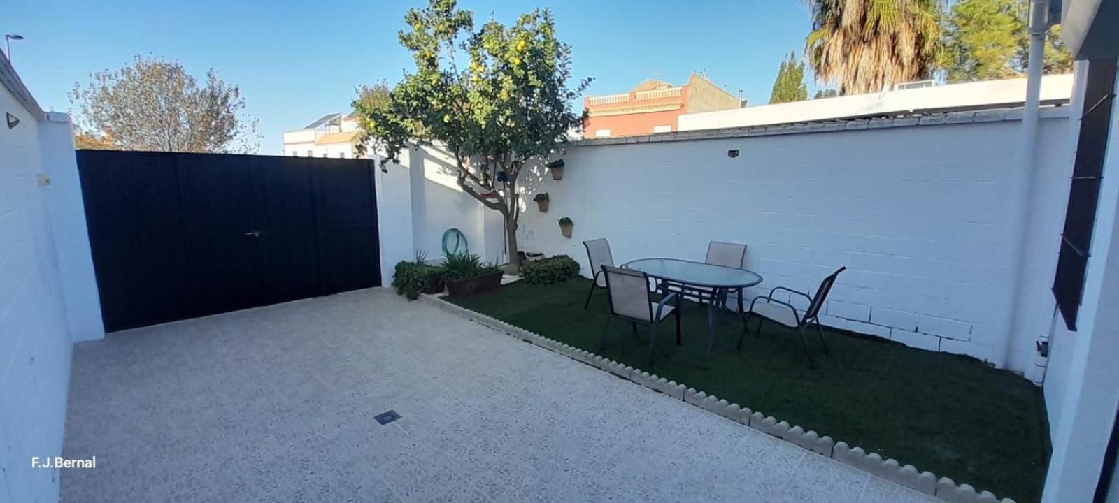 Acogedor Loft A 30 Minutos De La Playa Y Montana Leilighet Lebrija Eksteriør bilde